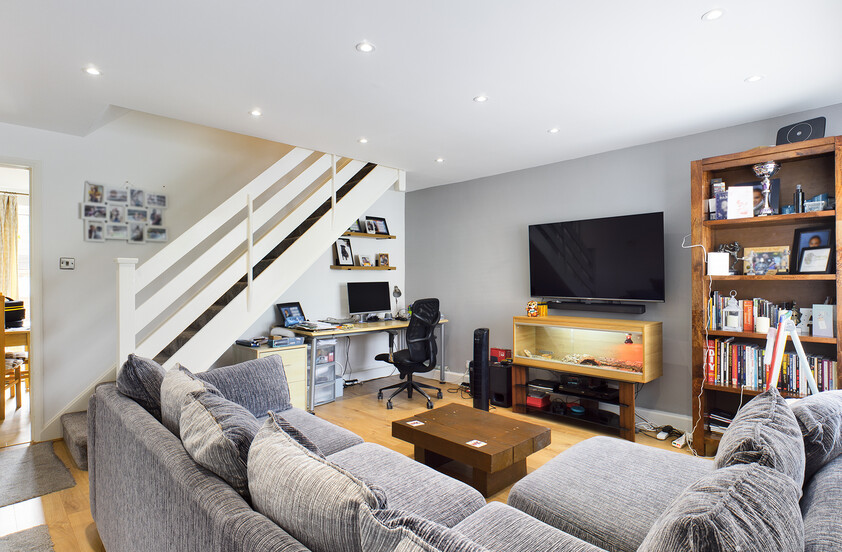 2 Bedroom Terraced House in Lords Wood, Welwyn Garden City