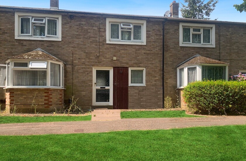 5 Bedroom Terraced House in Travellers Lane, Hatfield