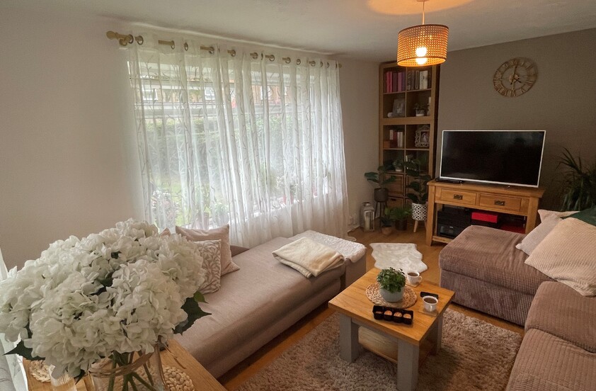 3 Bedroom Semi-Detached House in Dawley, Welwyn Garden City