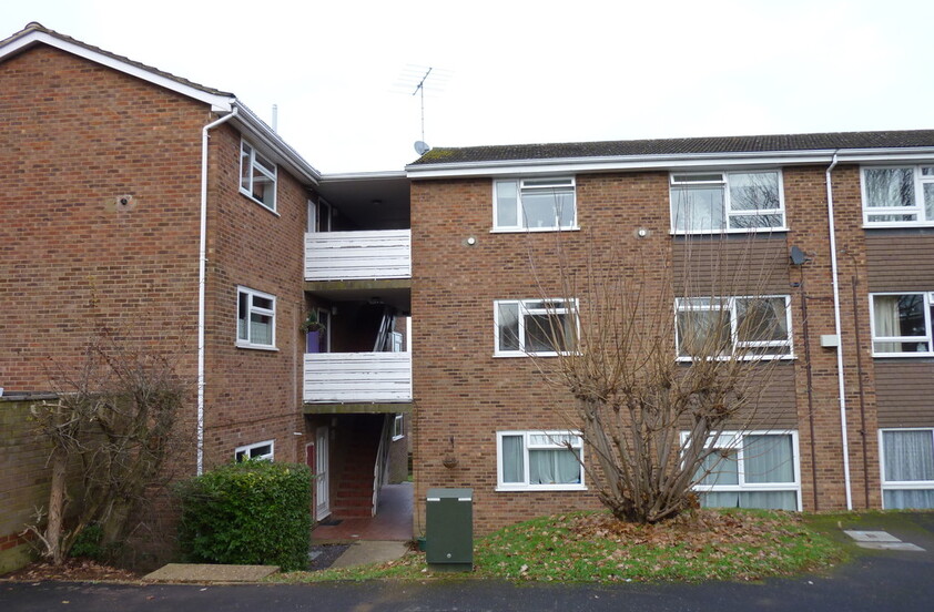 1 bedroom Flat - OSTERLEY CLOSE