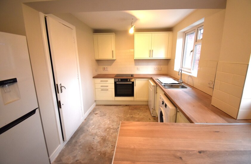 3 bedroom Mid Terraced House - Lords Wood, Welwyn Garden City