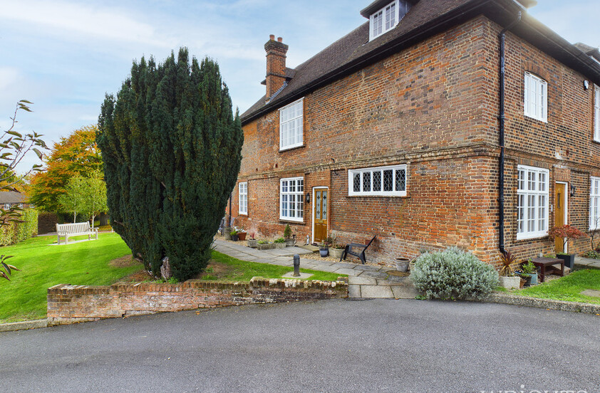 2 bedroom Apartment - Digswell Rise, Welwyn Garden City