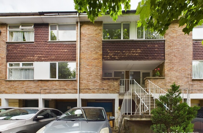 3 bedroom House - Goldings Crescent, Hatfield