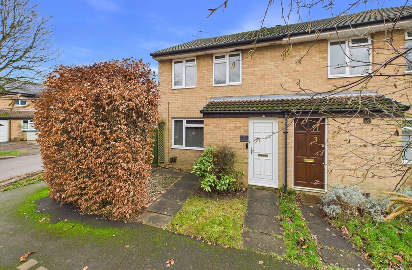 1 Bedroom Maisonette in Poppyfields, Welwyn Garden City