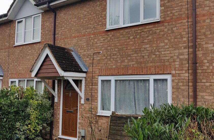 3 bedroom Mid Terraced House - Morecambe Close, Stevenage