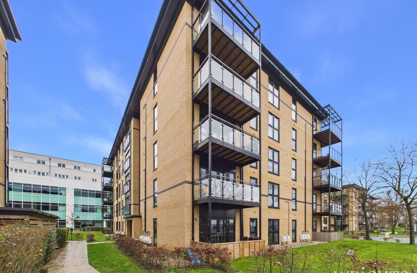 2 bedroom Apartment - Bessemer Road, Welwyn Garden City