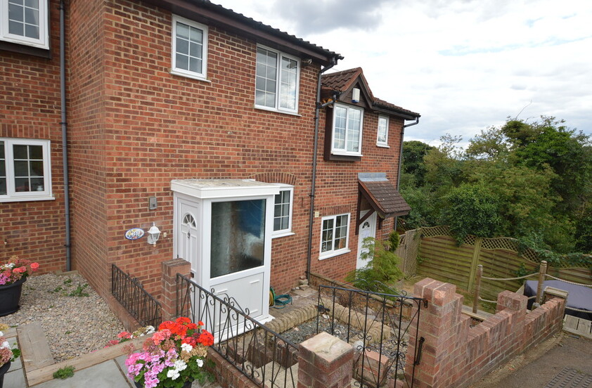 2 bedroom House - Ladywood Road, Hertford