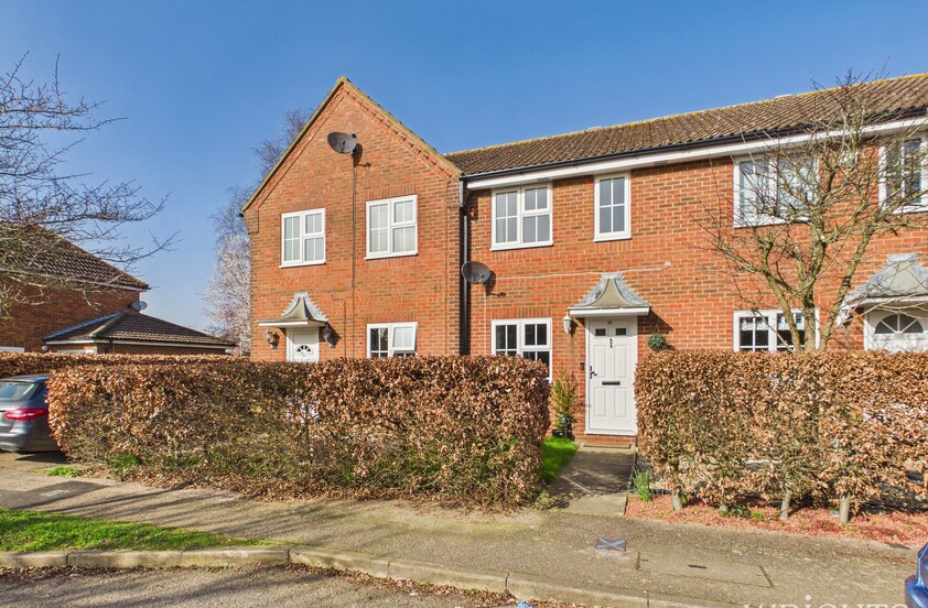 2 Bedroom Terraced House in Kingsley Court, Welwyn Garden City