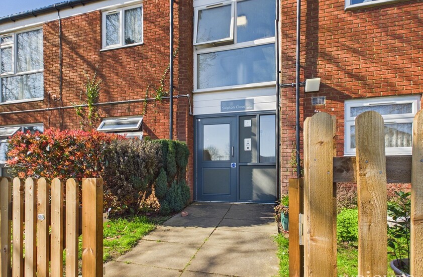 1 bedroom Flat - Skipton Close, Stevenage