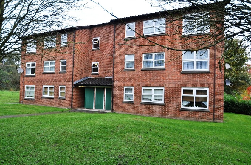 2 bedroom Flat - VIADUCT WAY, WELWYN GARDEN CITY.