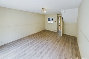 44003310.jpg