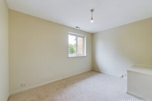 44003322.jpg