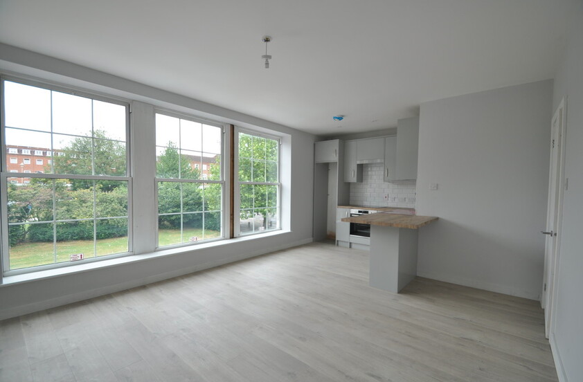 1 bedroom Apartment - Stonebank, Welwyn Garden City