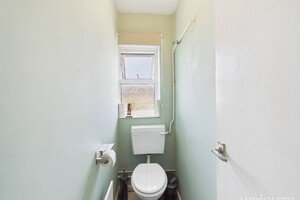 57959951.jpg