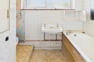 58160803.jpg
