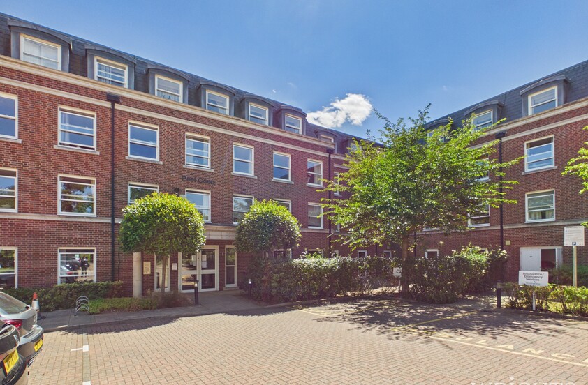 2 Bedroom Retirement Property in College Way, Welwyn Garden City