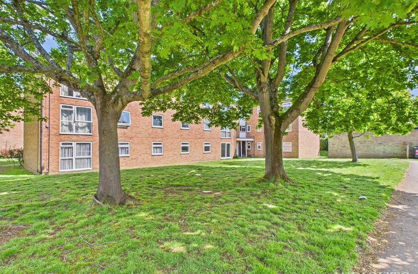2 bedroom Flat - NEW WOOD, WELWYN GARDEN CITY.