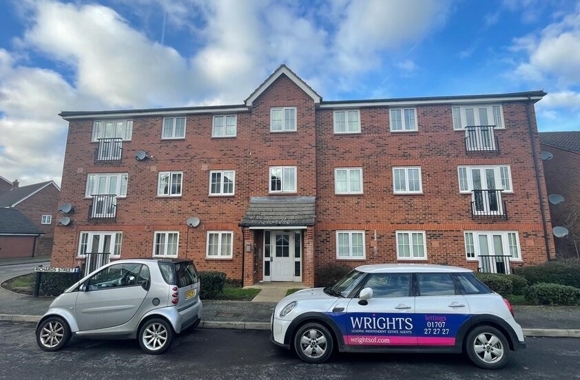 2 bedroom Flat - Richards Street, Hatfield