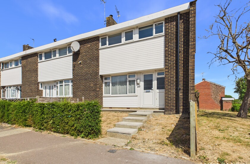 3 Bedroom End of Terrace House in Lark Rise, Hatfield