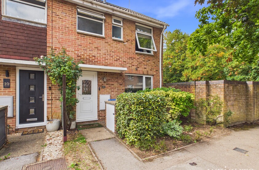 3 Bedroom End of Terrace House in Aldbury Grove, Welwyn Garden City