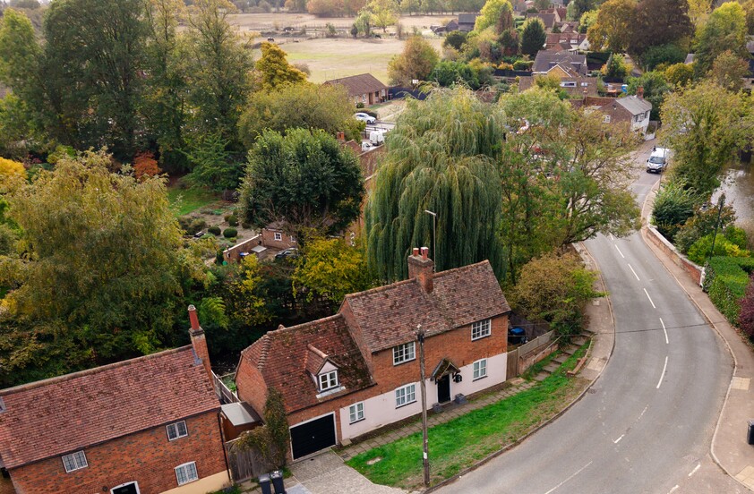3 Bedroom Cottage in Lemsford Village, Welwyn Garden City